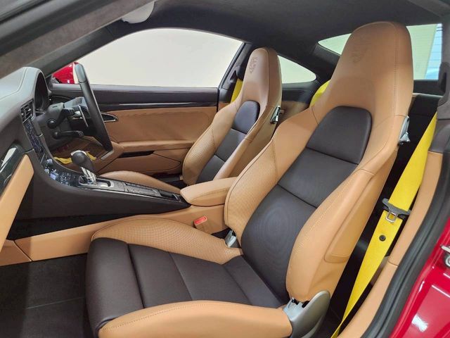 PORSCHE 911 2018 Image 31