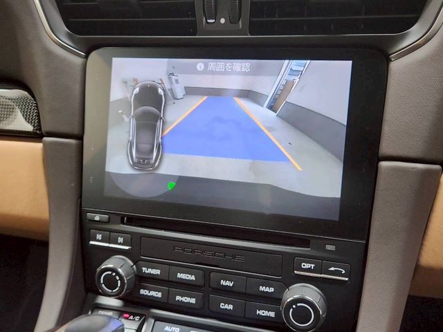 PORSCHE 911 2018 Image 31