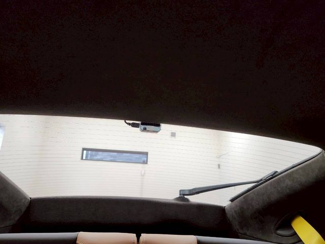 PORSCHE 911 2018 Image 31