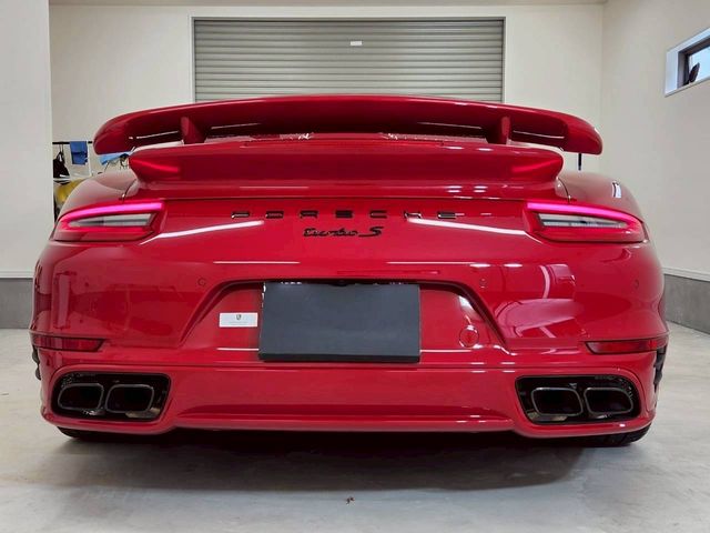 PORSCHE 911 2018 Image 31