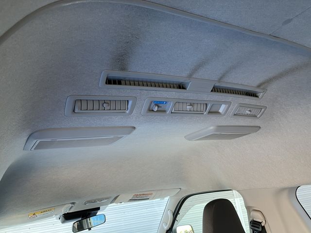 TOYOTA REGIUSACE VAN 4WD 2020 Image 31