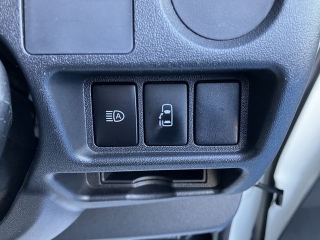 TOYOTA REGIUSACE VAN 4WD 2020 Image 31