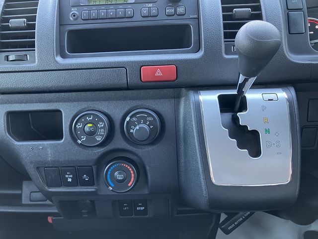 TOYOTA REGIUSACE VAN 4WD 2020 Image 31