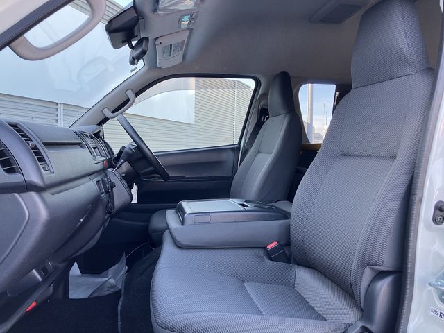 TOYOTA REGIUSACE VAN 4WD 2020 Image 31