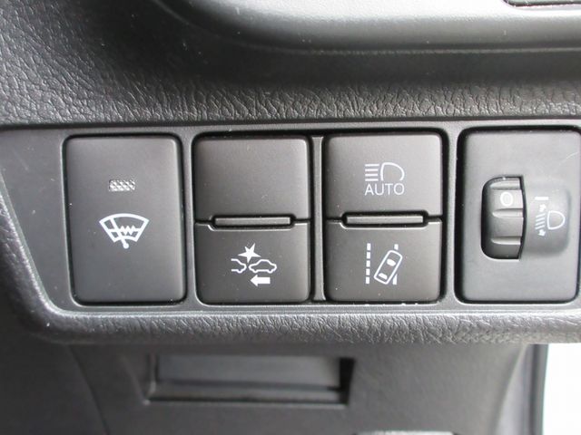 TOYOTA COROLLA FIELDER 4WD 2018 Image 31