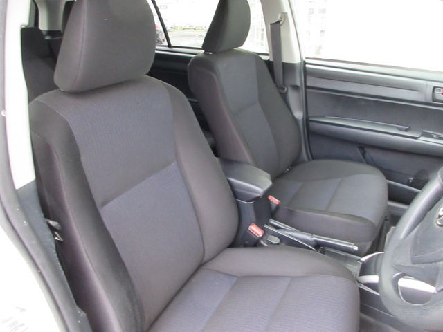 TOYOTA COROLLA FIELDER 4WD 2018 Image 31