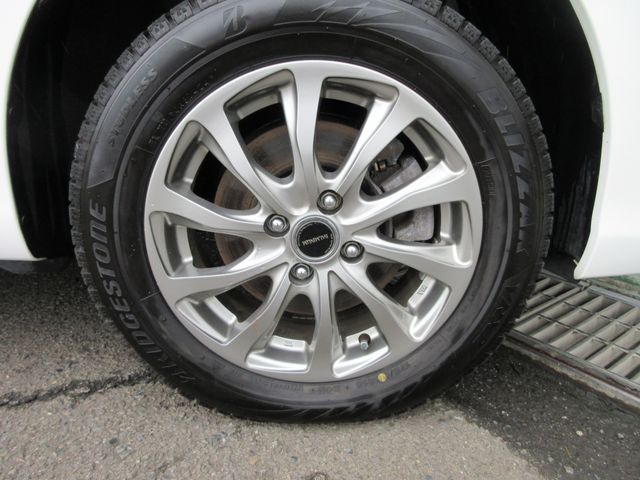 TOYOTA COROLLA FIELDER 4WD 2018 Image 31