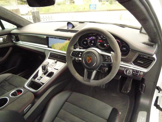 PORSCHE PANAMERA 2019 Image 31