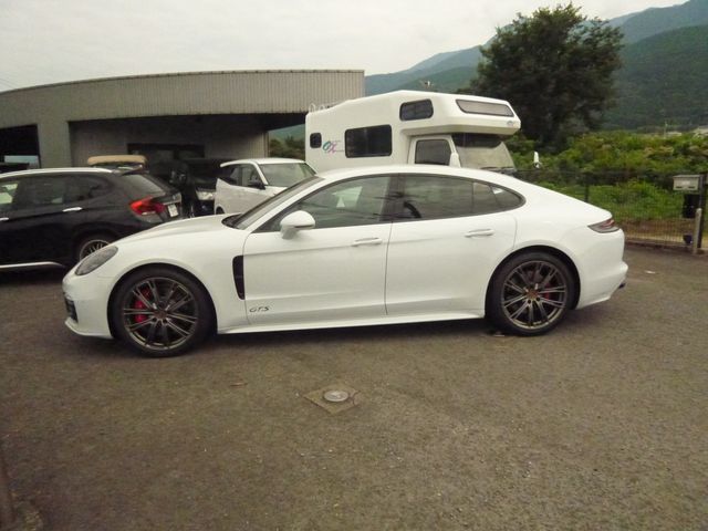 PORSCHE PANAMERA 2019 Image 31