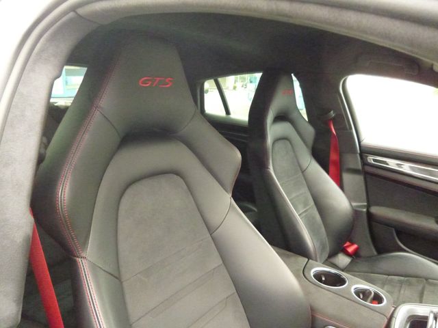 PORSCHE PANAMERA 2019 Image 31