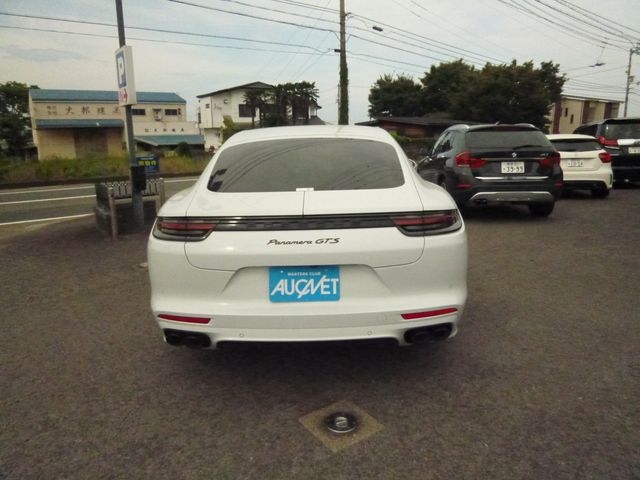 PORSCHE PANAMERA 2019 Image 31