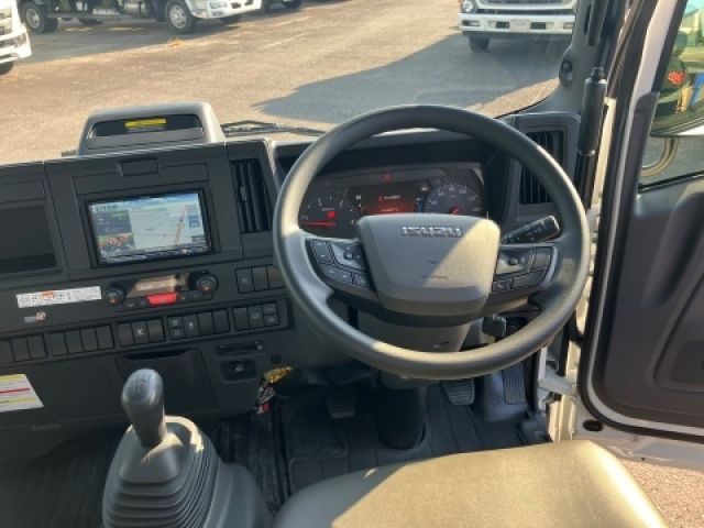 ISUZU ELF 2024 Image 31