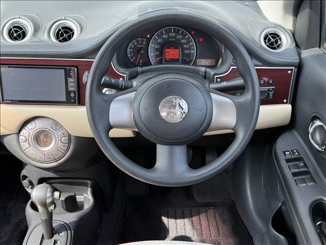 MITSUOKA VIEWT 2012 Image 31