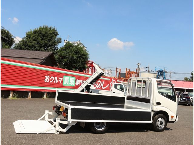 HINO DUTRO 2018 Image 31