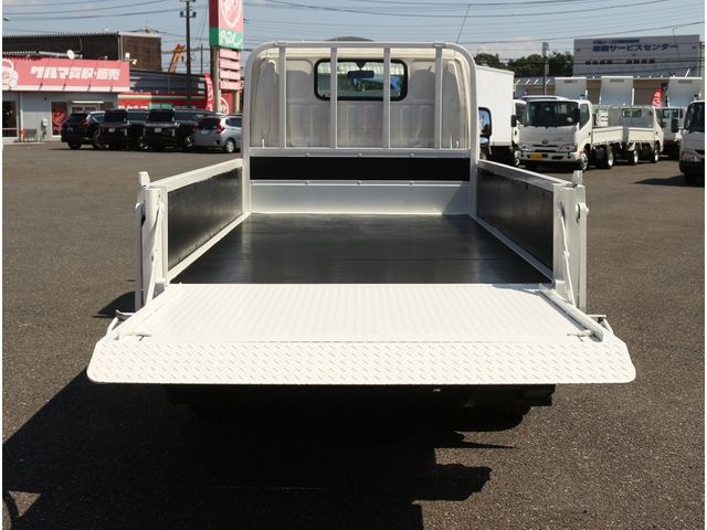 HINO DUTRO 2018 Image 31