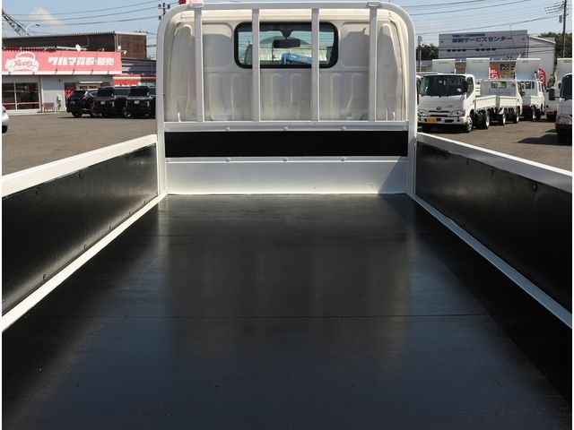 HINO DUTRO 2018 Image 31