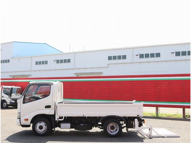 HINO DUTRO 2018 Image 31