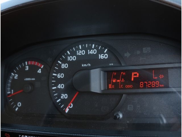 HINO DUTRO 2018 Image 31