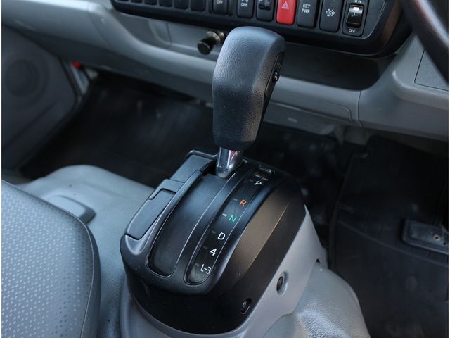 HINO DUTRO 2018 Image 31