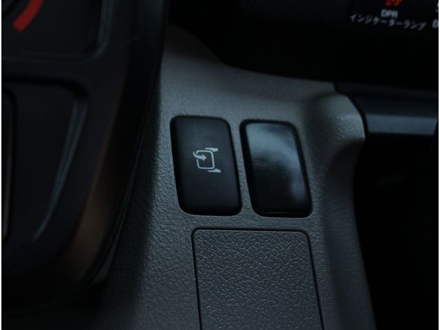 HINO DUTRO 2018 Image 31