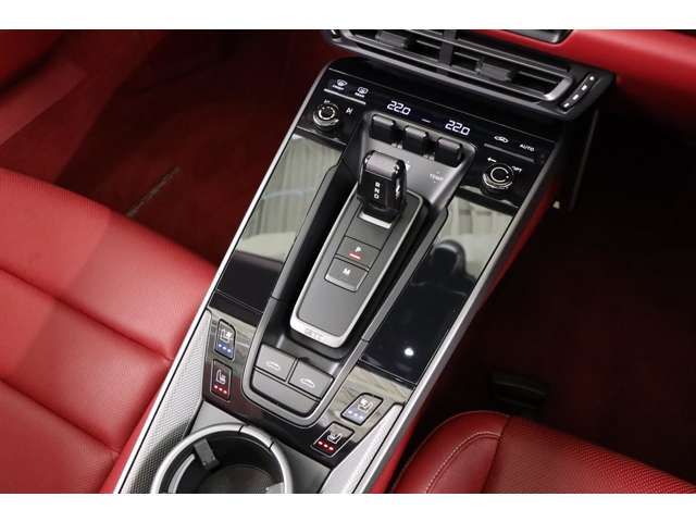 PORSCHE 911 2021 Image 31