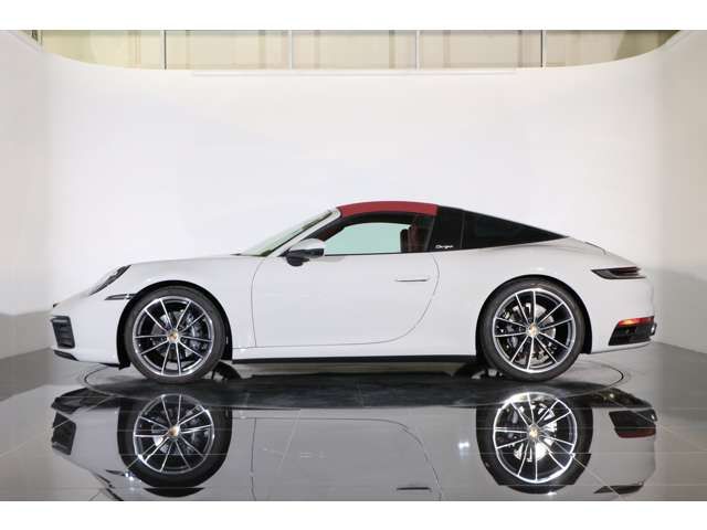 PORSCHE 911 2021 Image 31