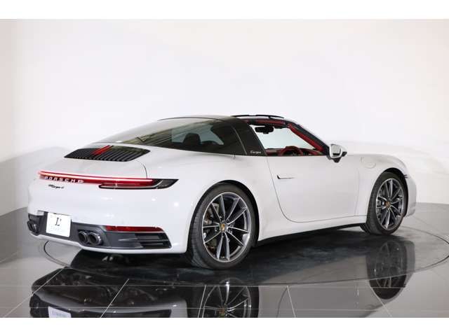 PORSCHE 911 2021 Image 31