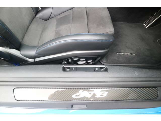 PORSCHE 911 2021 Image 31