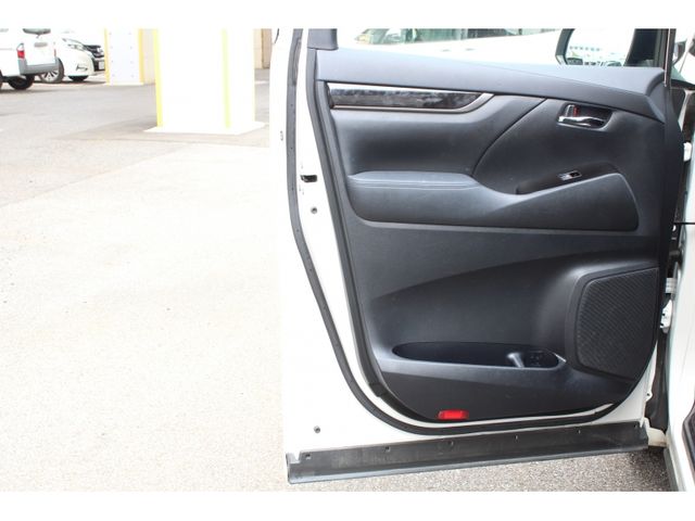 TOYOTA ALPHARD 2021 Image 31