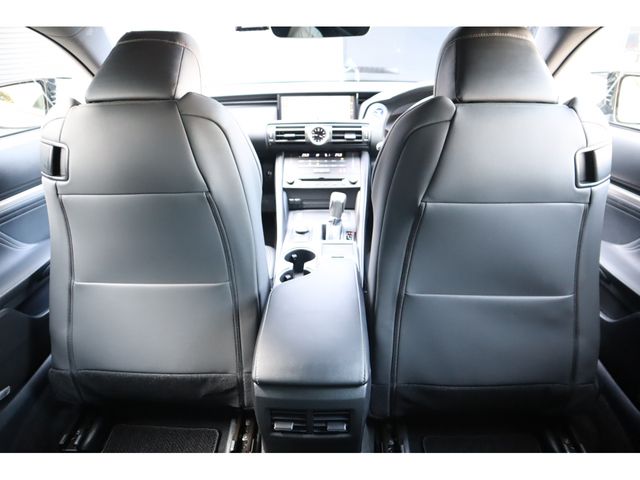 TOYOTA LEXUS RC300H 2022 Image 31