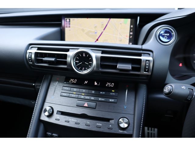 TOYOTA LEXUS RC300H 2022 Image 31