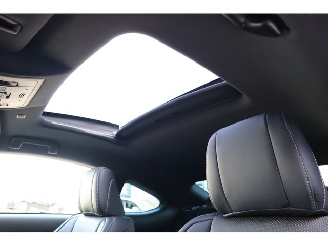 TOYOTA LEXUS RC300H 2022 Image 31