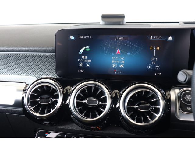 MERCEDES BENZ GLB 2021 Image 31