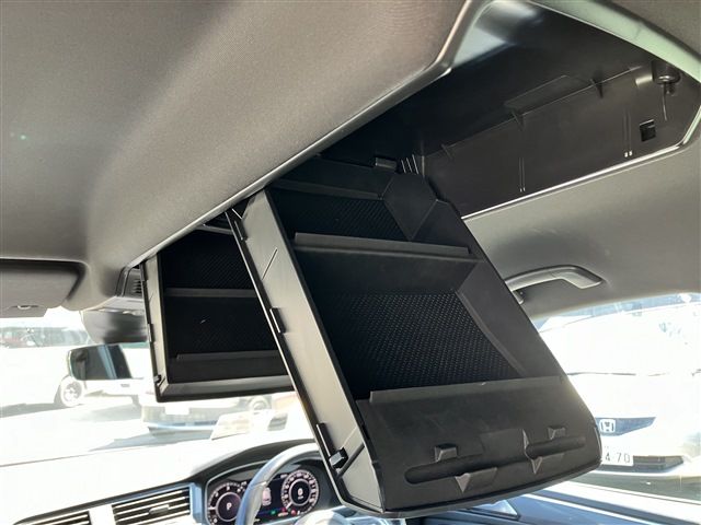 VOLKSWAGEN TIGUAN 2018 Image 31