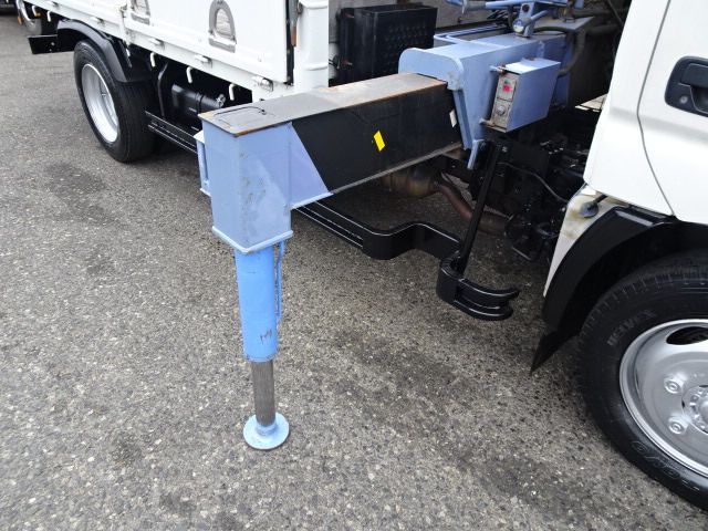 HINO DUTRO 2008 Image 31