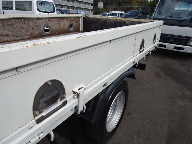 HINO DUTRO 2008 Image 31