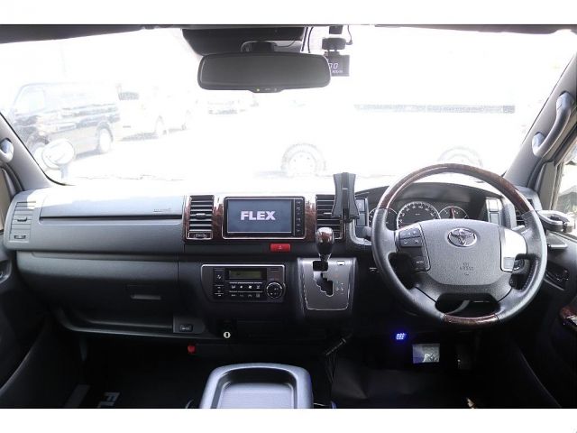 TOYOTA HIACE VAN 2WD 2019 Image 31