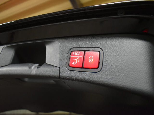 MERCEDES BENZ MERCEDES AMG C STATI 2018 Image 31