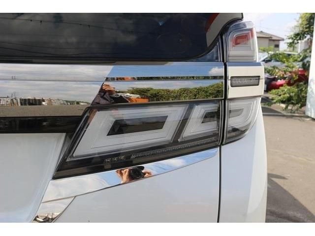 TOYOTA VELLFIRE 2018 Image 31