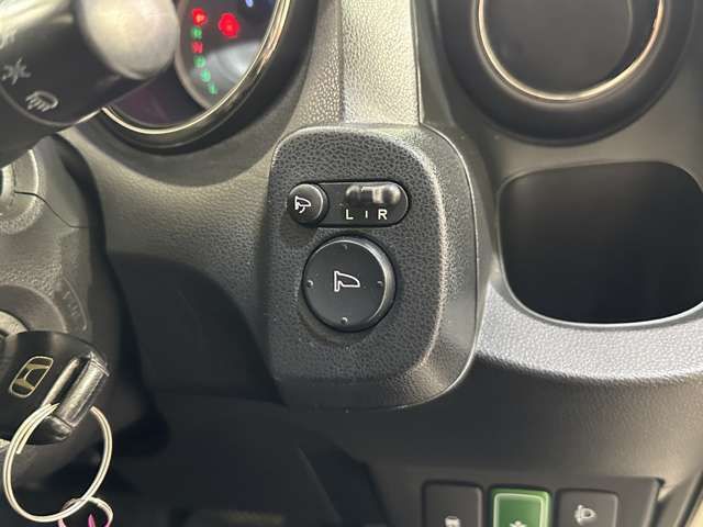 HONDA FIT SHUTTLE HYBRID 2012 Image 31