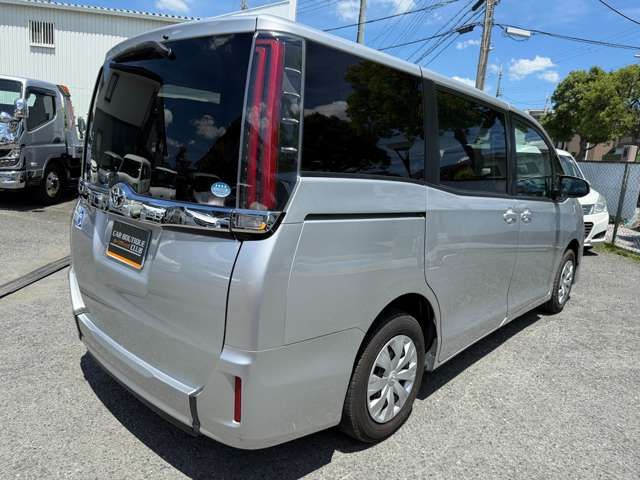 TOYOTA NOAH 2018 Image 31