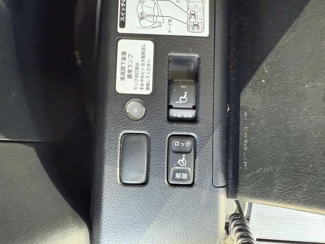 TOYOTA NOAH 2018 Image 31