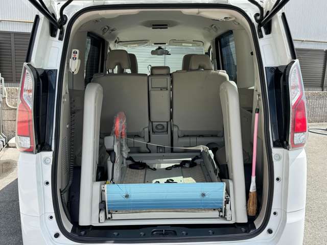 NISSAN SERENA  WG 2017 Image 31