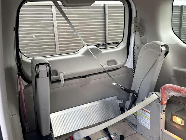 NISSAN SERENA  WG 2017 Image 31