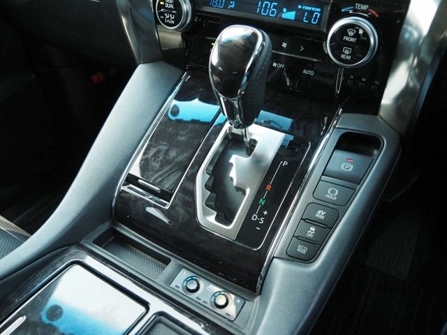 TOYOTA VELLFIRE  HYBRID 4WD 2019 Image 31