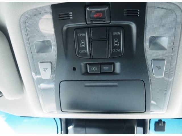 TOYOTA VELLFIRE  HYBRID 4WD 2019 Image 31