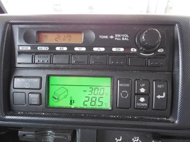 HINO DUTRO 2012 Image 31