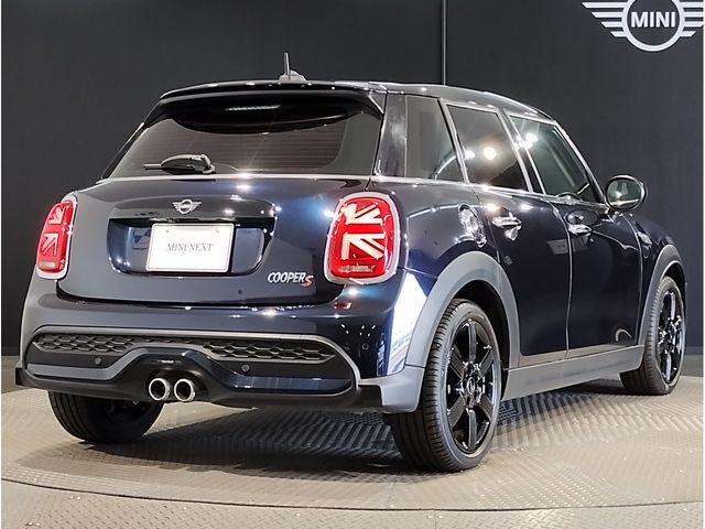 BMW MINI COOPER S 5DOOR 2022 Image 31