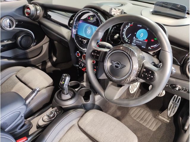 BMW MINI COOPER S 5DOOR 2022 Image 31