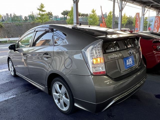 TOYOTA PRIUS 2011 Image 31